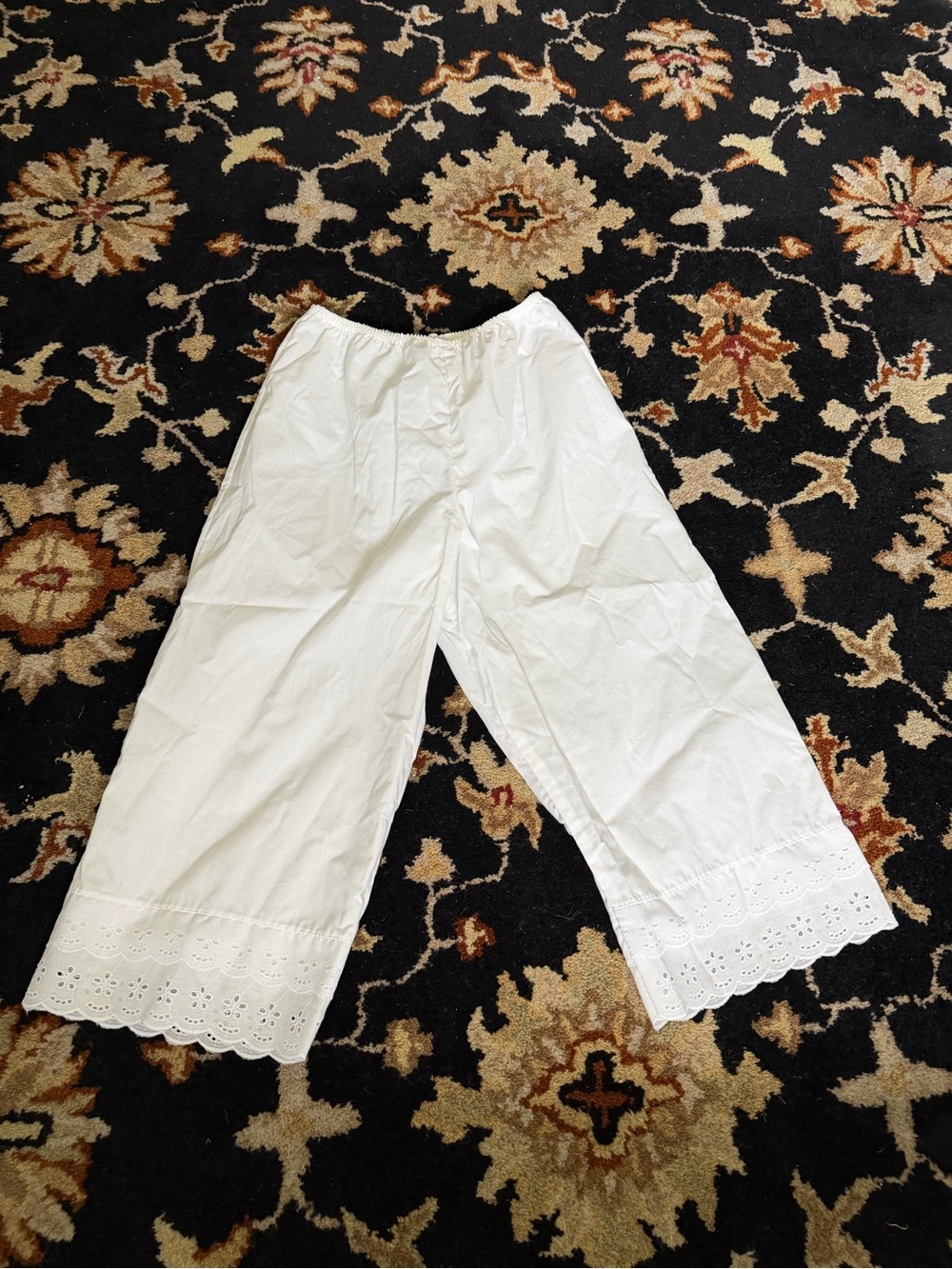 American Girl Eyelet Capri Pants